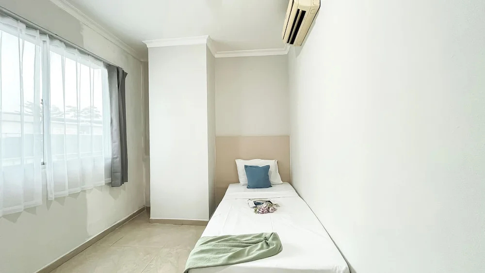 Warm And Nice 2Br At Permata Senayan Apartment