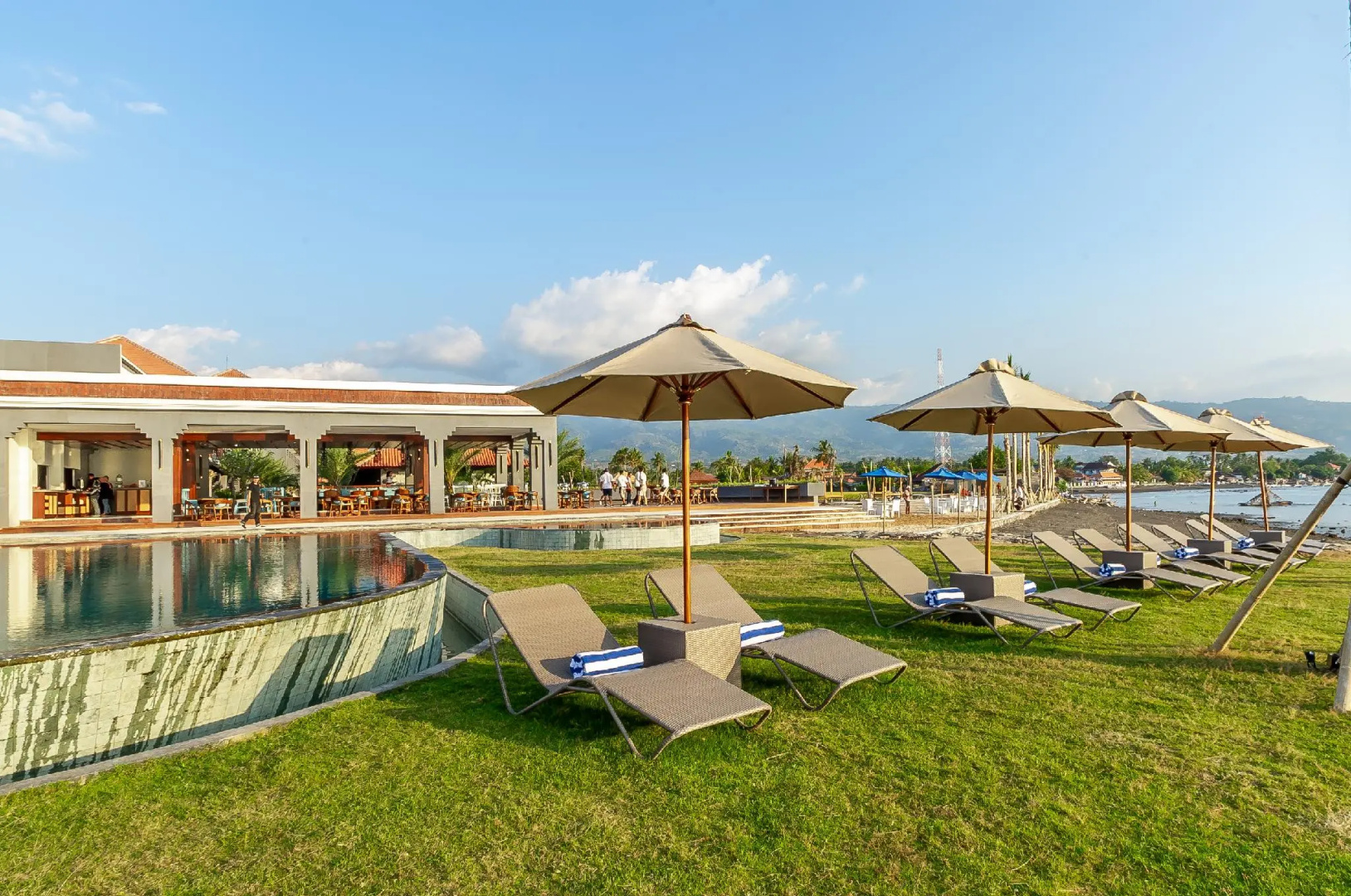 Foto - Lovina Beach Club & Resort