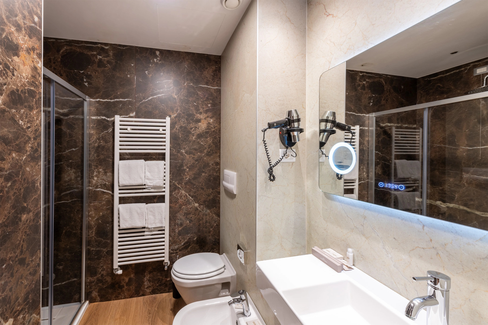 Photo - Neo Hotel