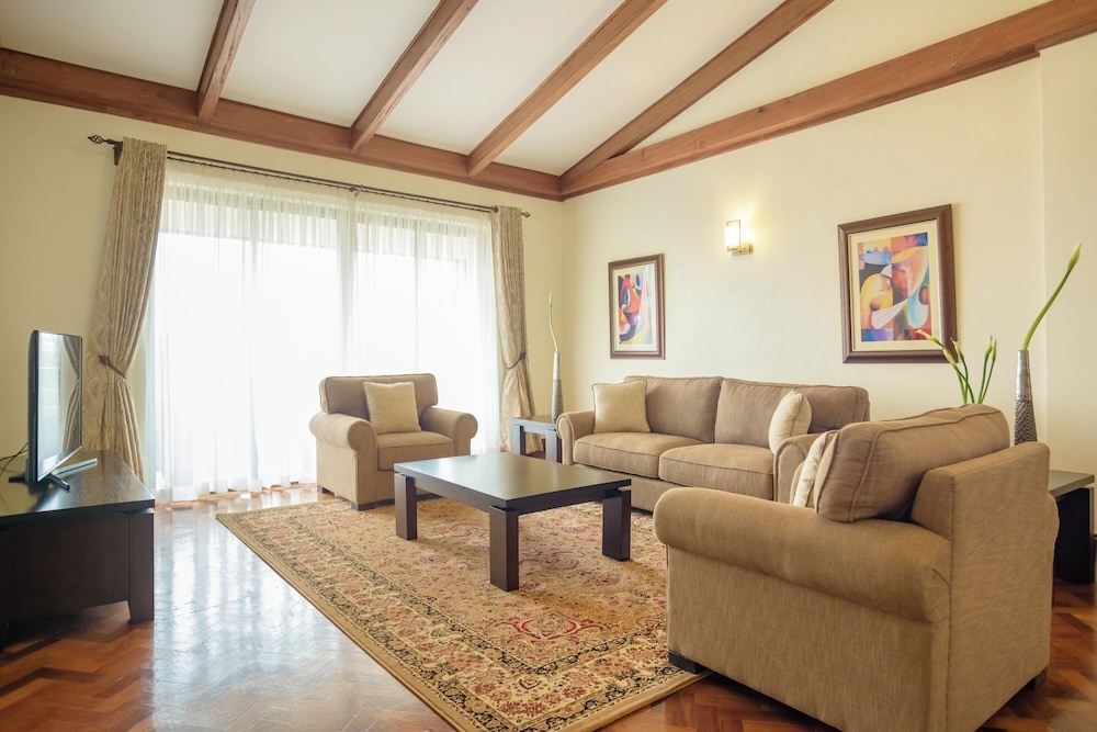 Апарт-отель GemSuites Riverside