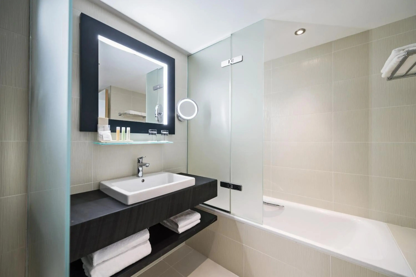 Photo - Golden Tulip Marseille Euromed