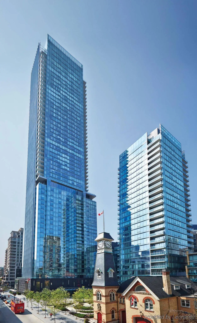 Photo - Four Seasons Hotel Toronto