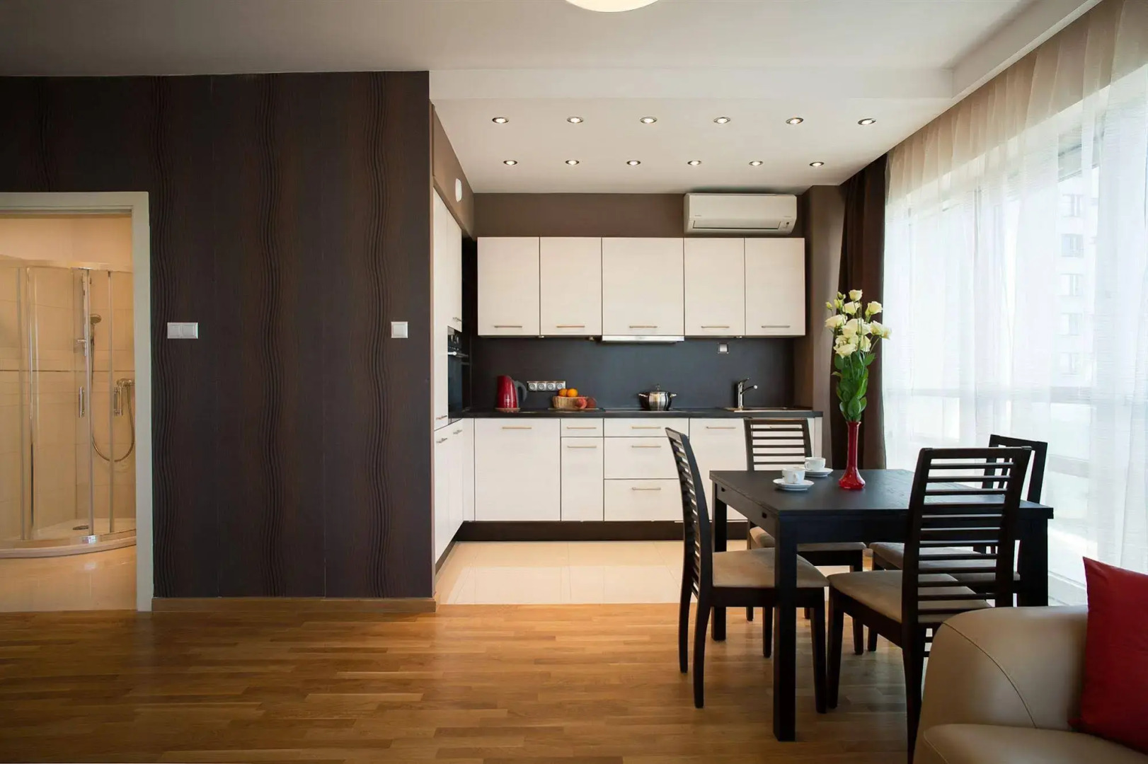 Photo - Platinum Towers E-Apartments