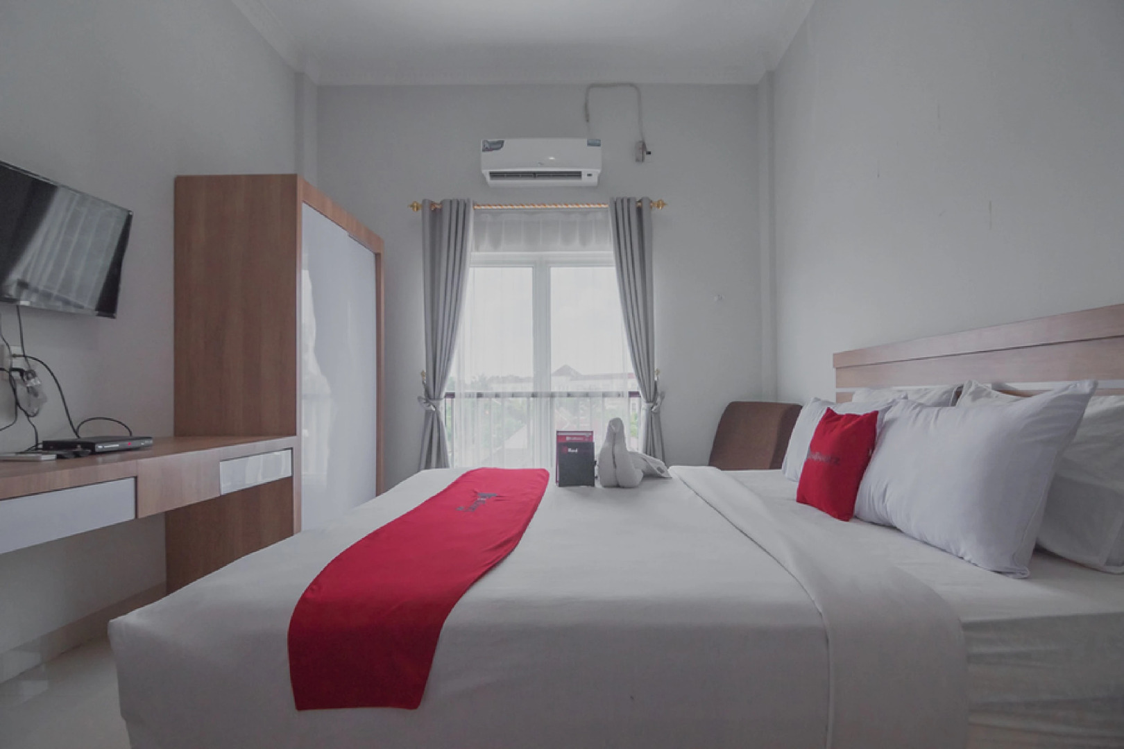 Photo - RedDoorz near Hermes Place Polonia Medan