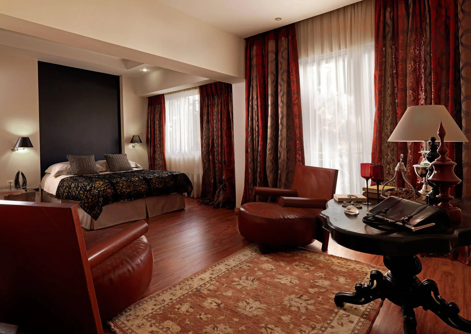 Foto - Best Western Plus Embassy Hotel