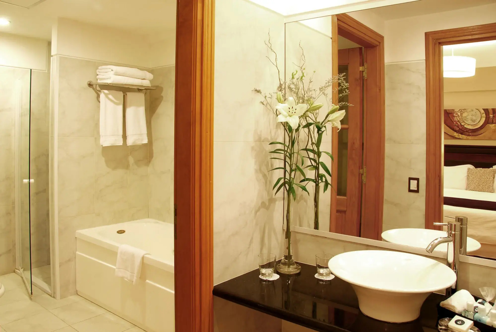 Photo - Alma del Lago Suites & Spa