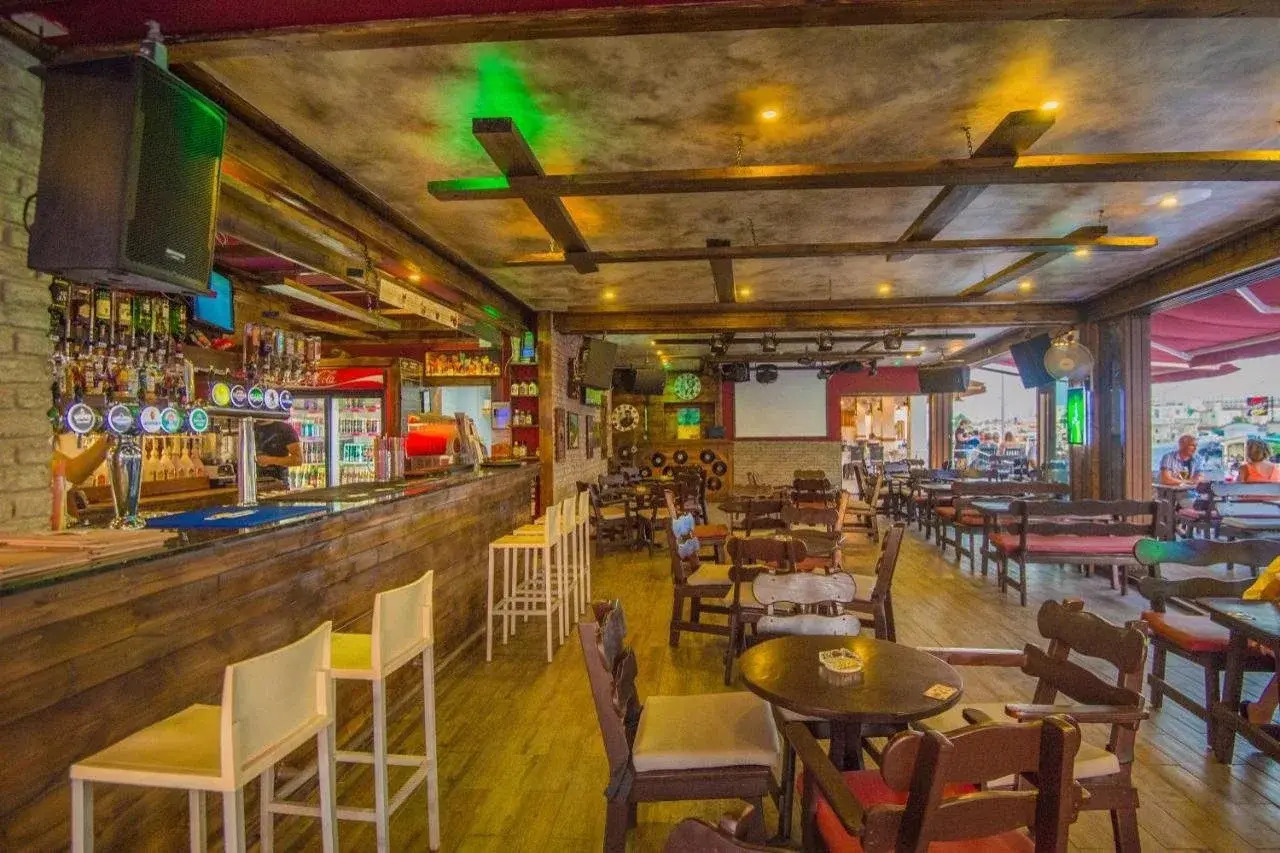 Photo - Windmills Hotel Apartments