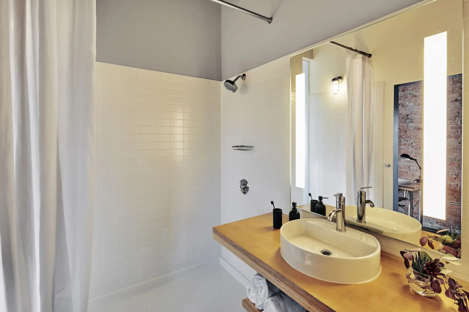 Photo - Canvas Hotel Dallas