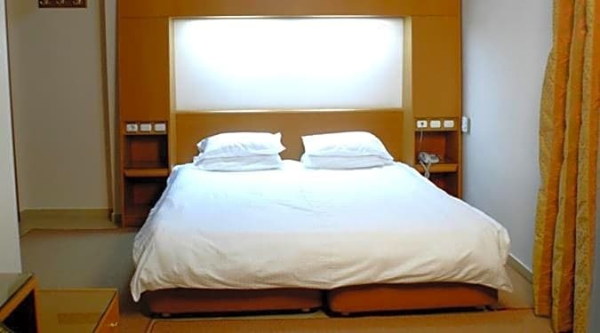 Katerina Hotel