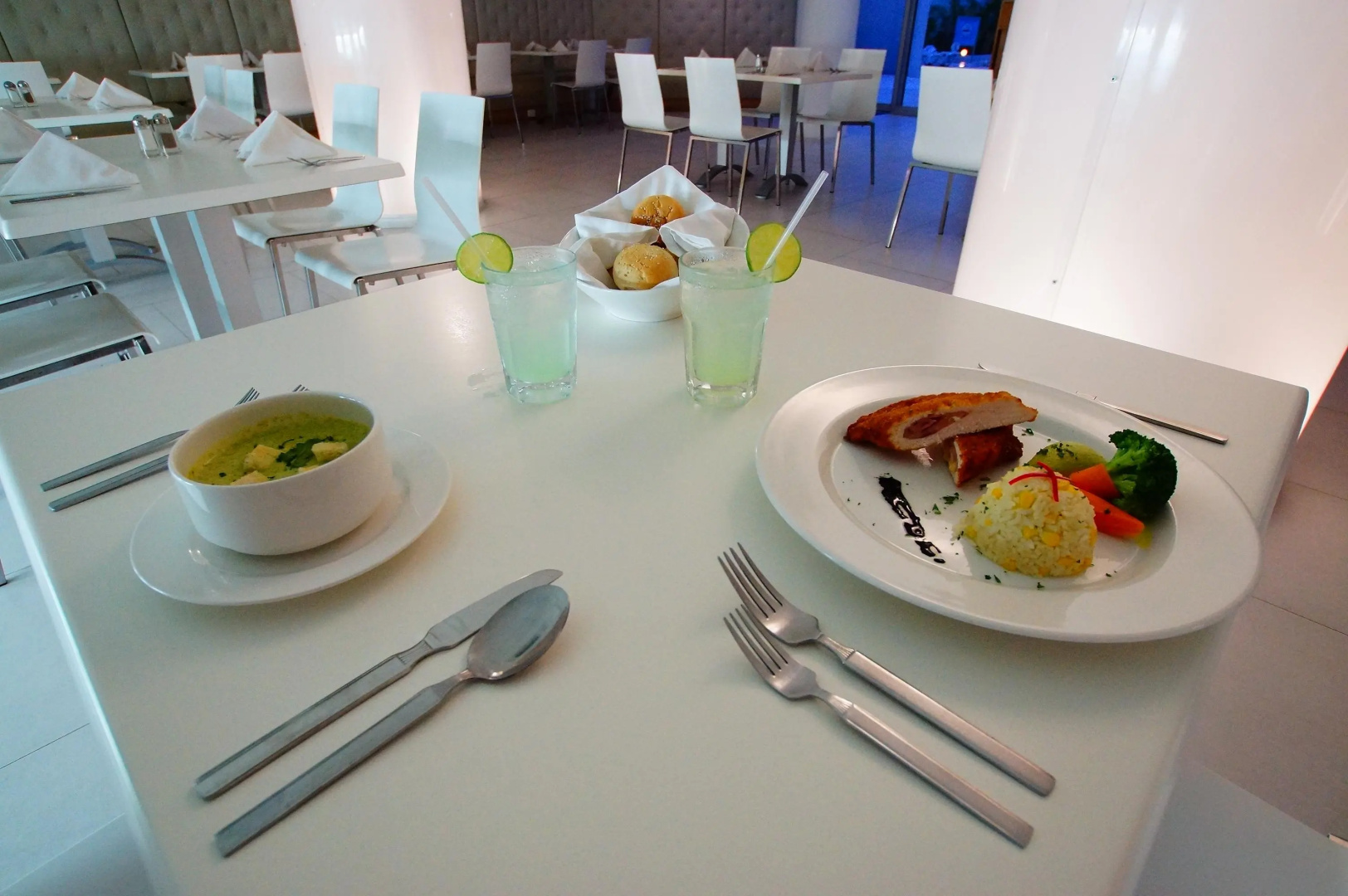 Foto - Adhara Express Hotel