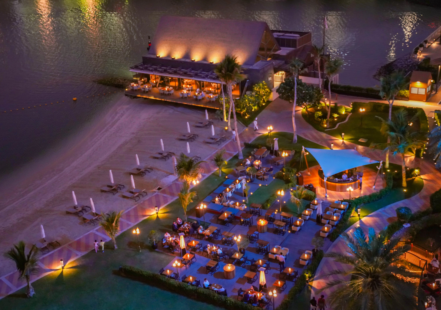 Foto - Beach Rotana Hotel