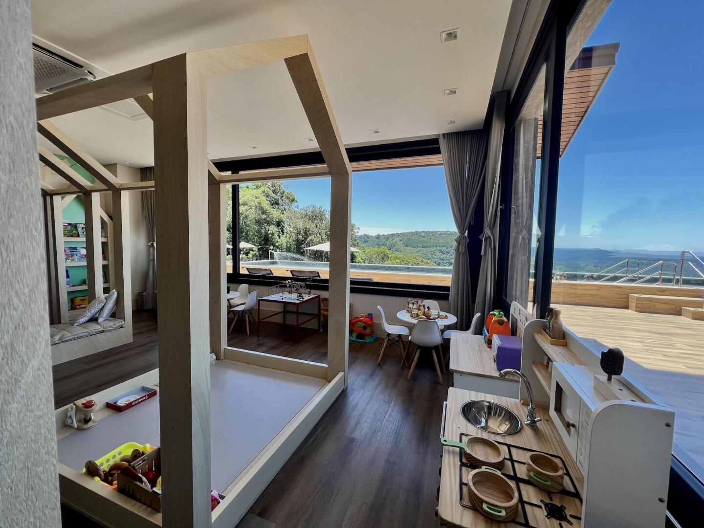 Photo - Chateau Laghetto Collection Oficial