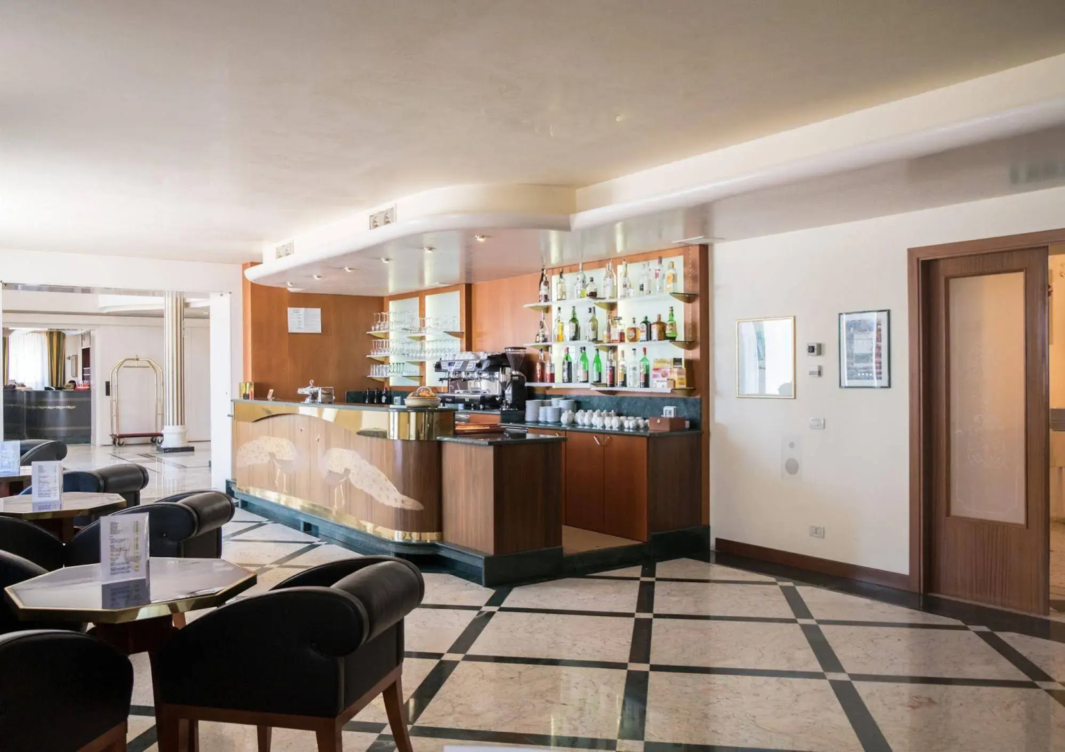 Photo - PHI Hotel Astoria