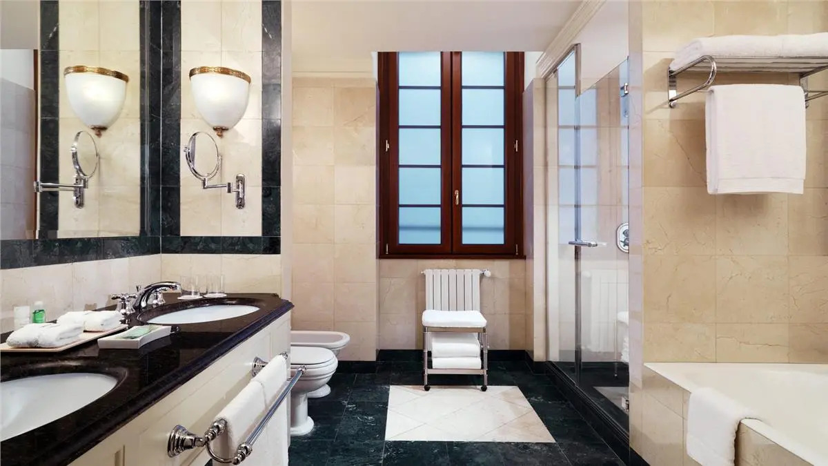 Photo - The Westin Palace, Milan