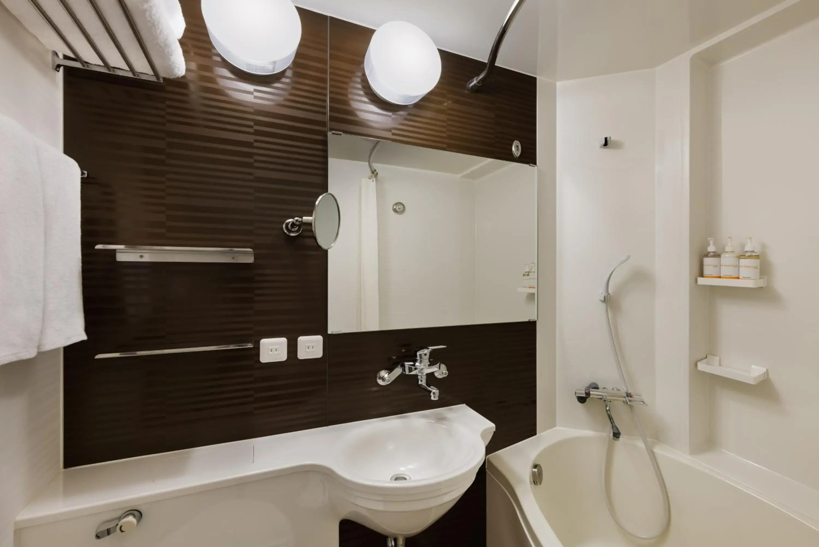 Photo - Four Points Flex by Sheraton Osaka Kitahama