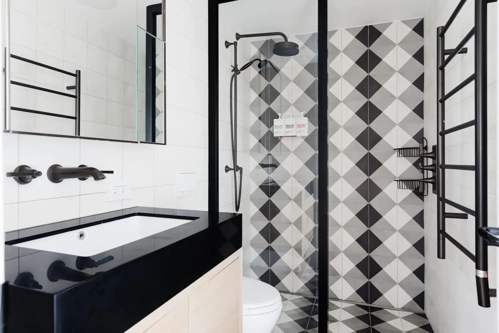 Foto - Placemakr Wall Street