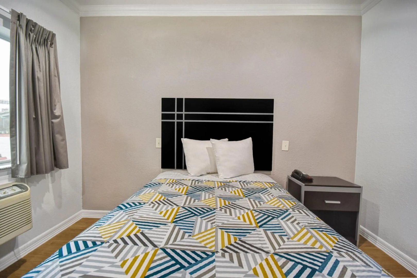 Photo - Motel 6 Humble, TX - Houston International Airport