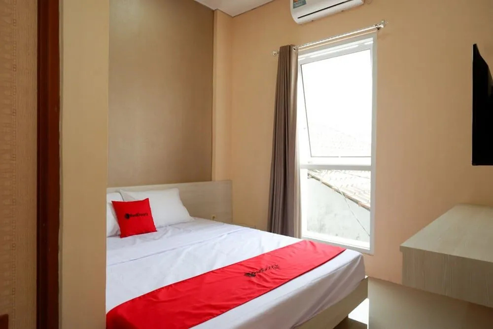 RedDoorz near RSUD Margono Purwokerto 3