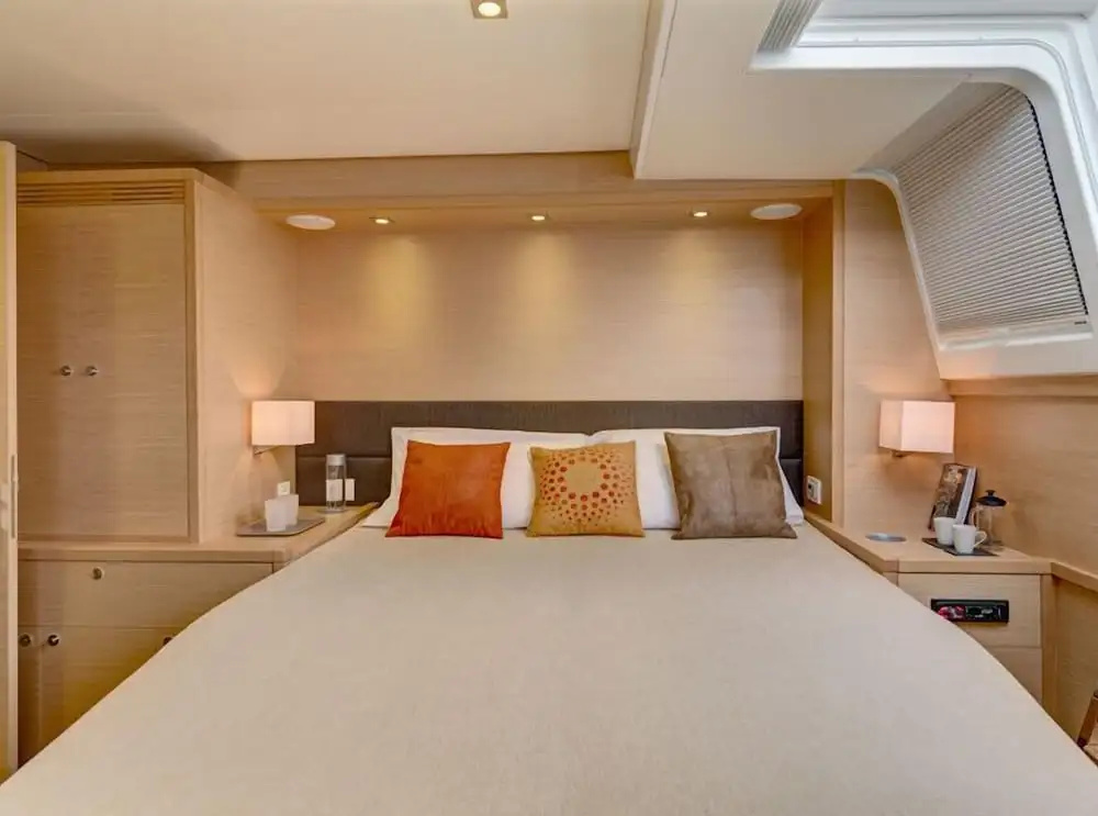 Dream Yacht Charter Private Crewed Yacht — фото 1