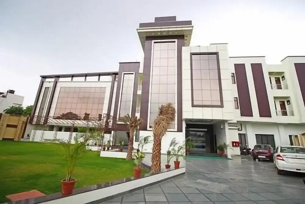 Photo - Hotel Opal Courtyard