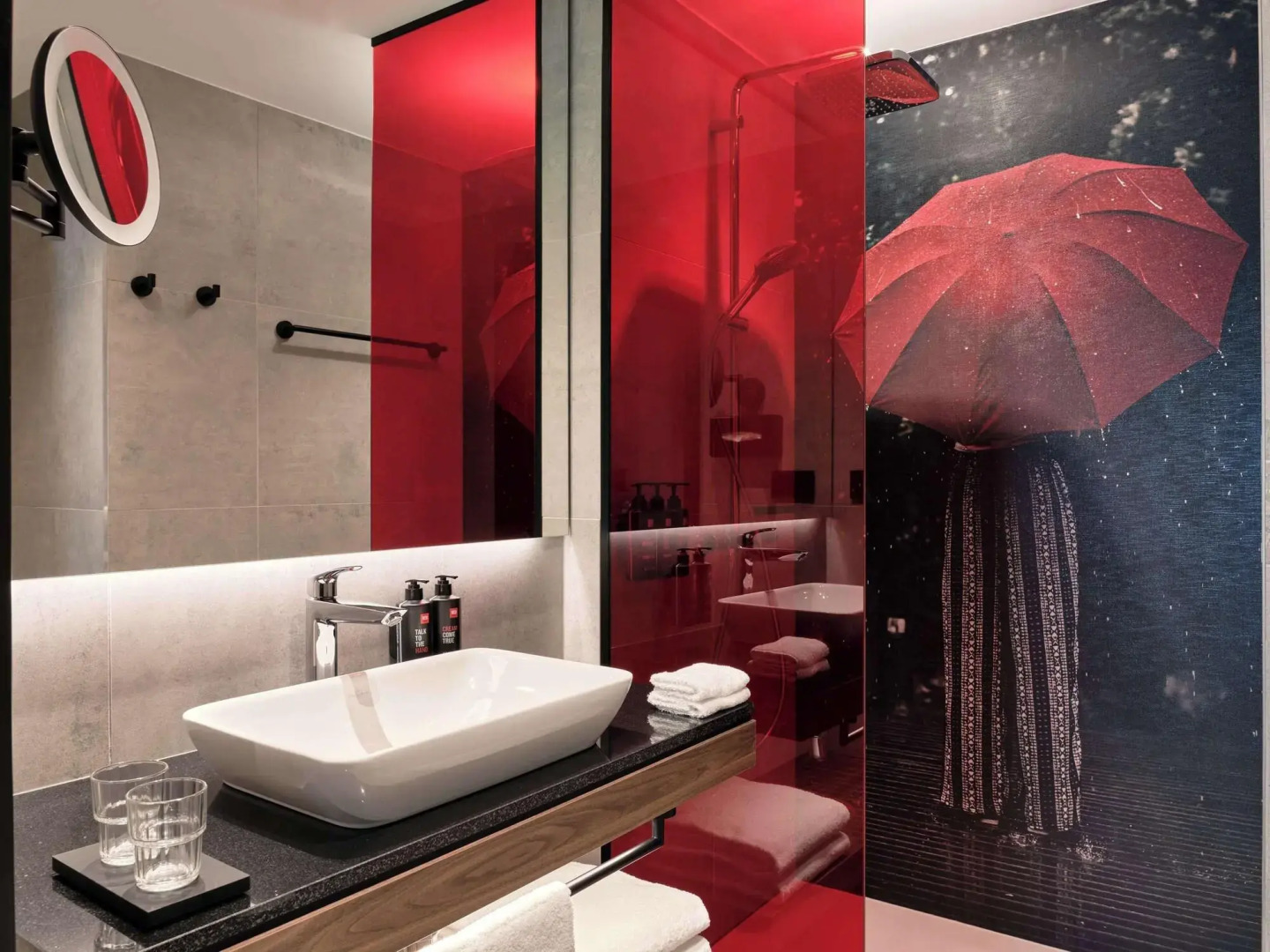 Foto - Radisson RED Hotel & Radisson RED Apartments, Kraków