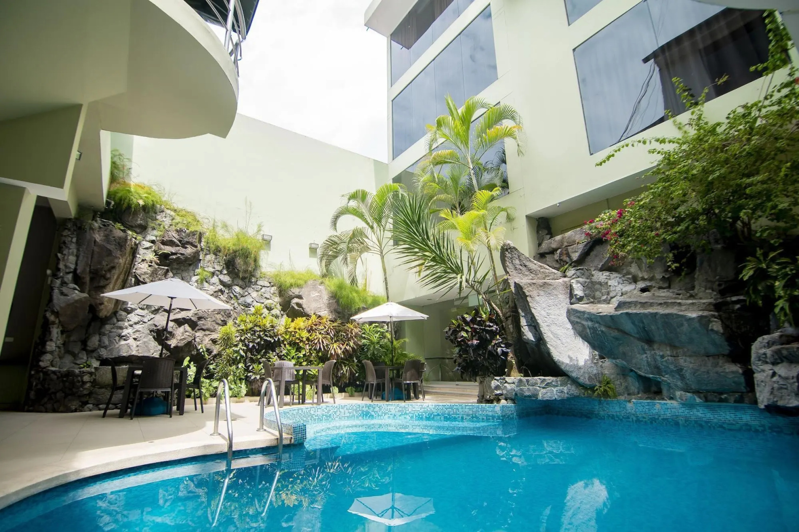 Photo - El Dorado Classic Hotel