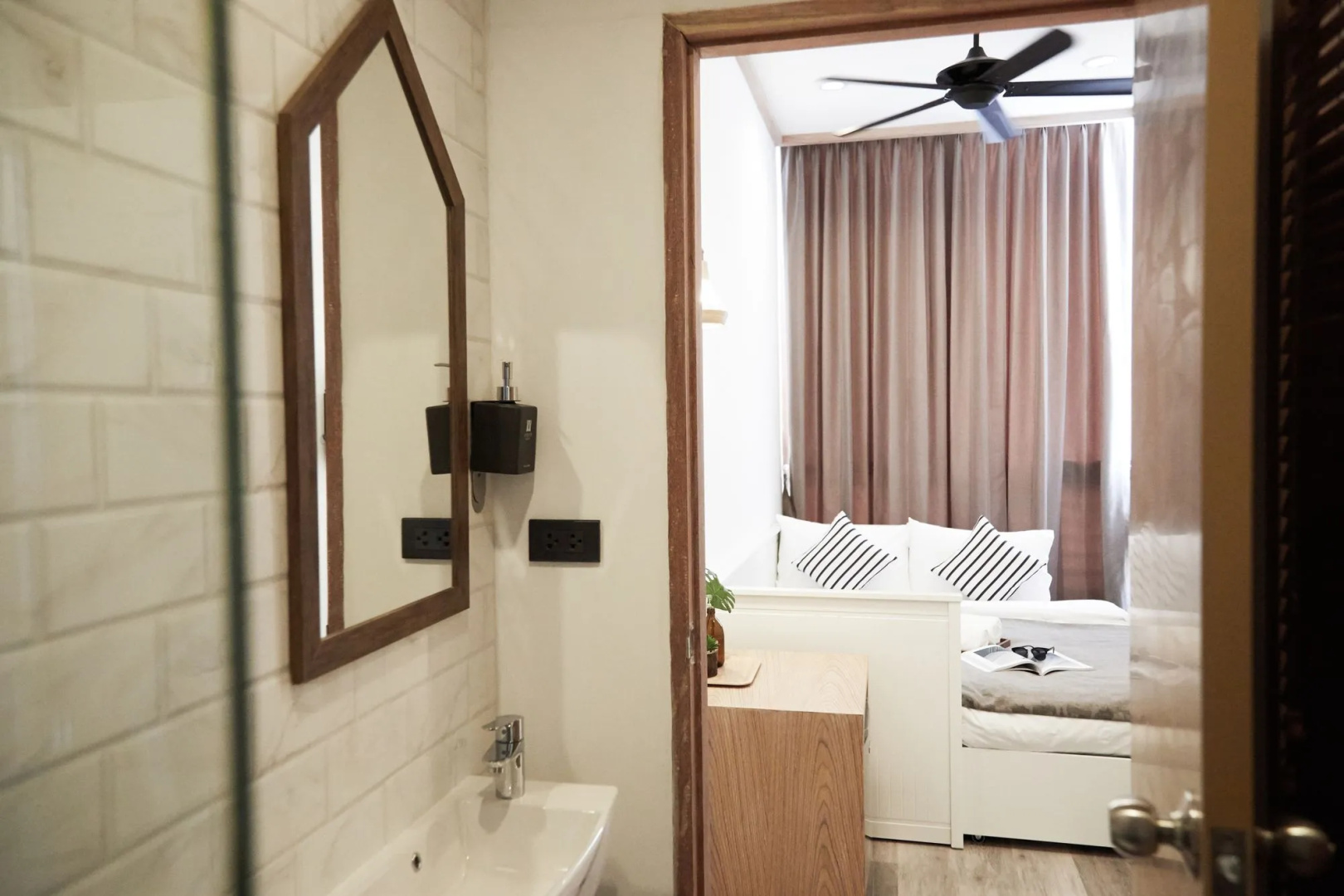Photo - Vann Bangkok Boutique House