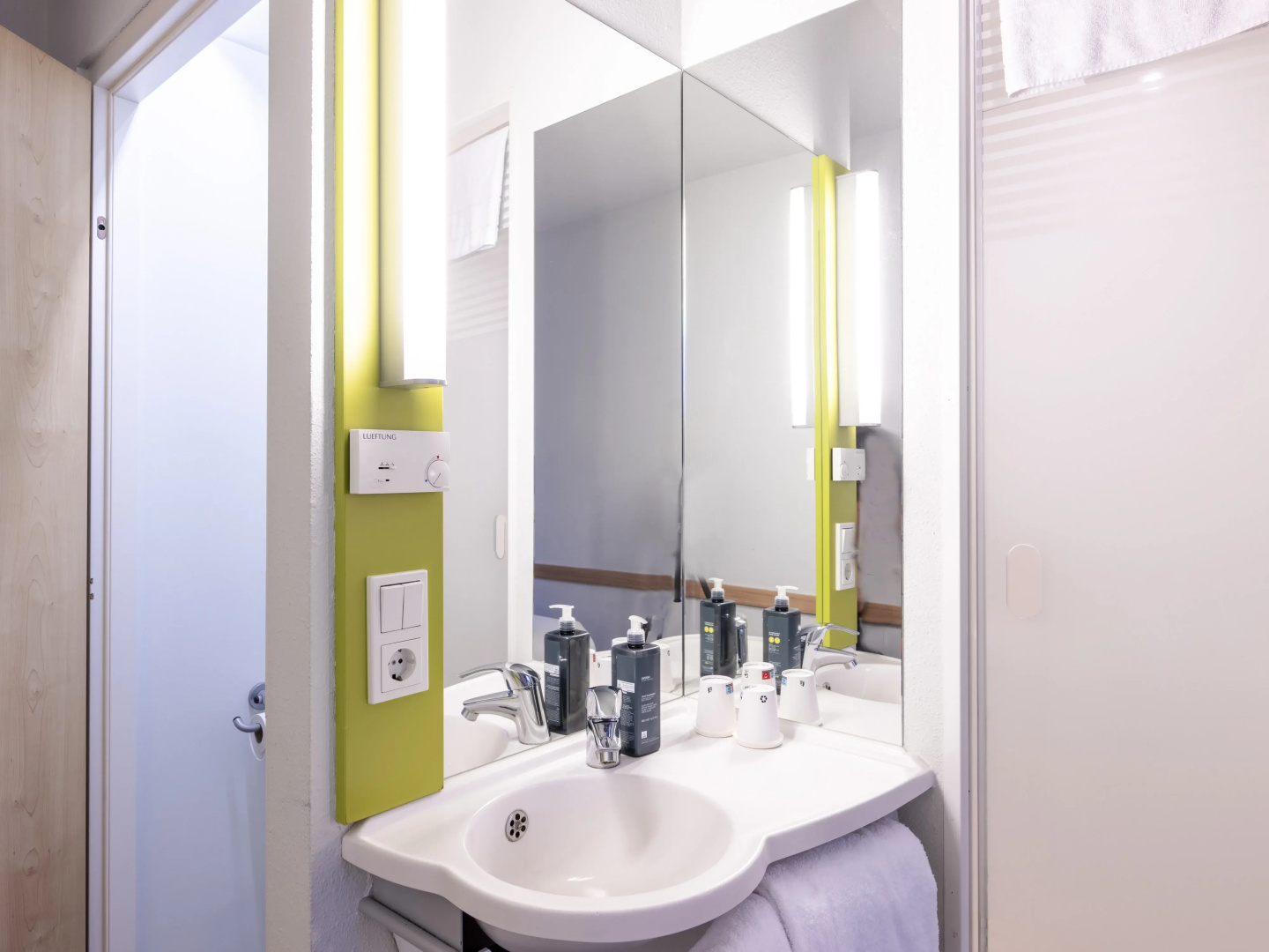 Foto - B&B HOTEL Dortmund-West