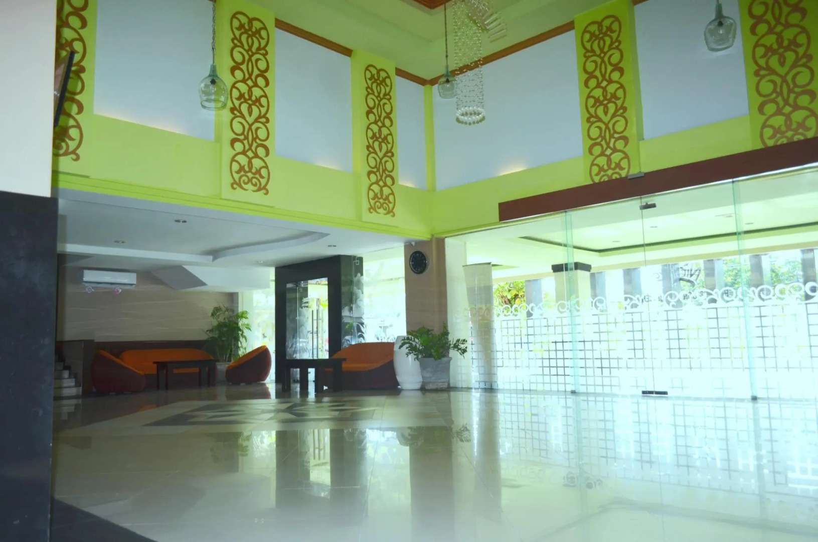 Foto - Nirmala Hotel & Convention Centre