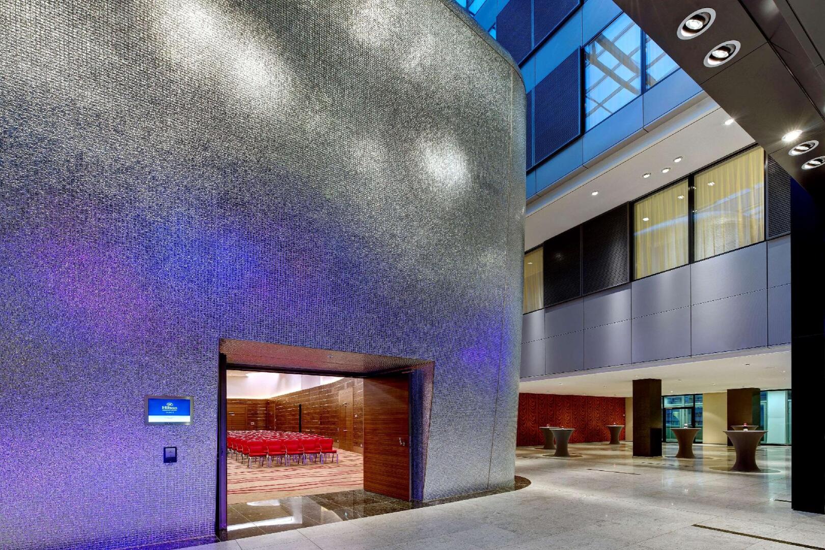 Photo - Hilton Frankfurt Airport