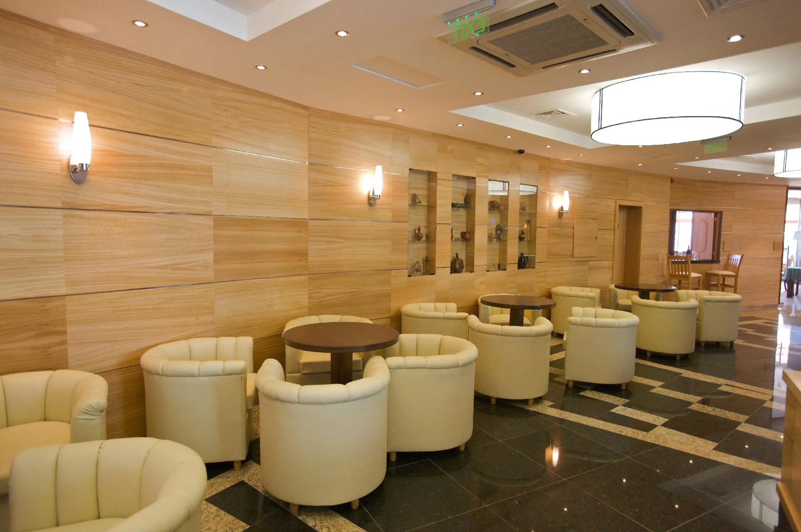 Photo - Seabreeze Hotel