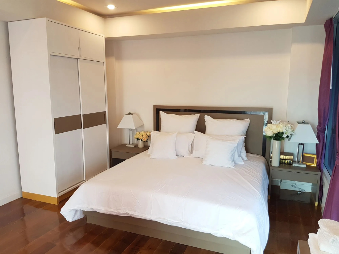 Foto - S.E.T Thanmongkol Residence