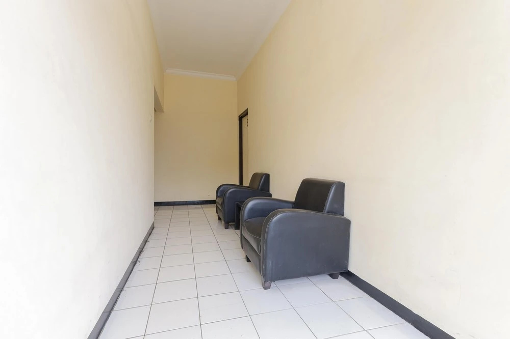 Photo - Urbanview Roemah Tebet by RedDoorz