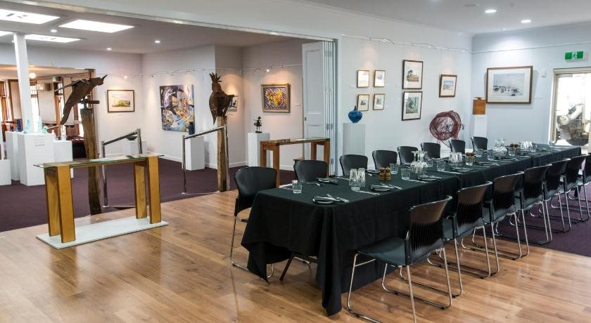 Photo - Rosevears Riverview Hotel