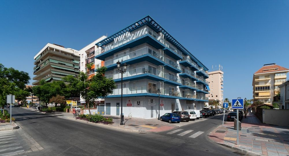 Photo - Sur Suites La Dorada, centricos soleados a pocos metros de la Playa y con Parking Opcional