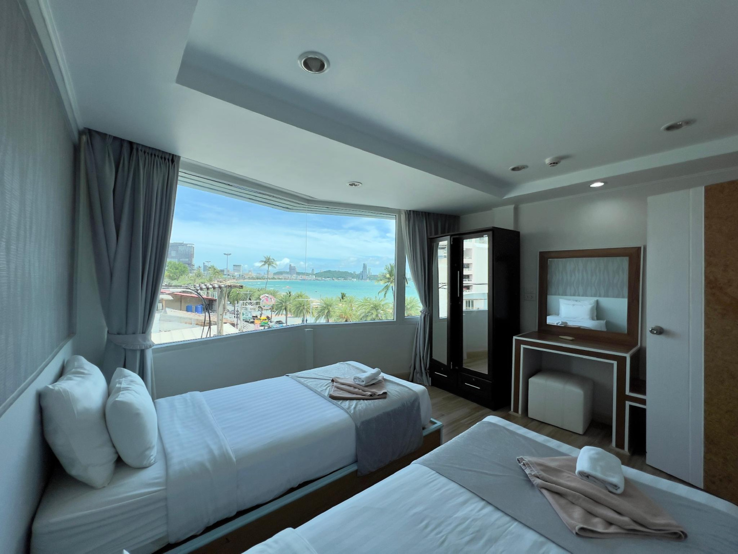 Foto - The Beach Front Resort Pattaya  - SHA Plus