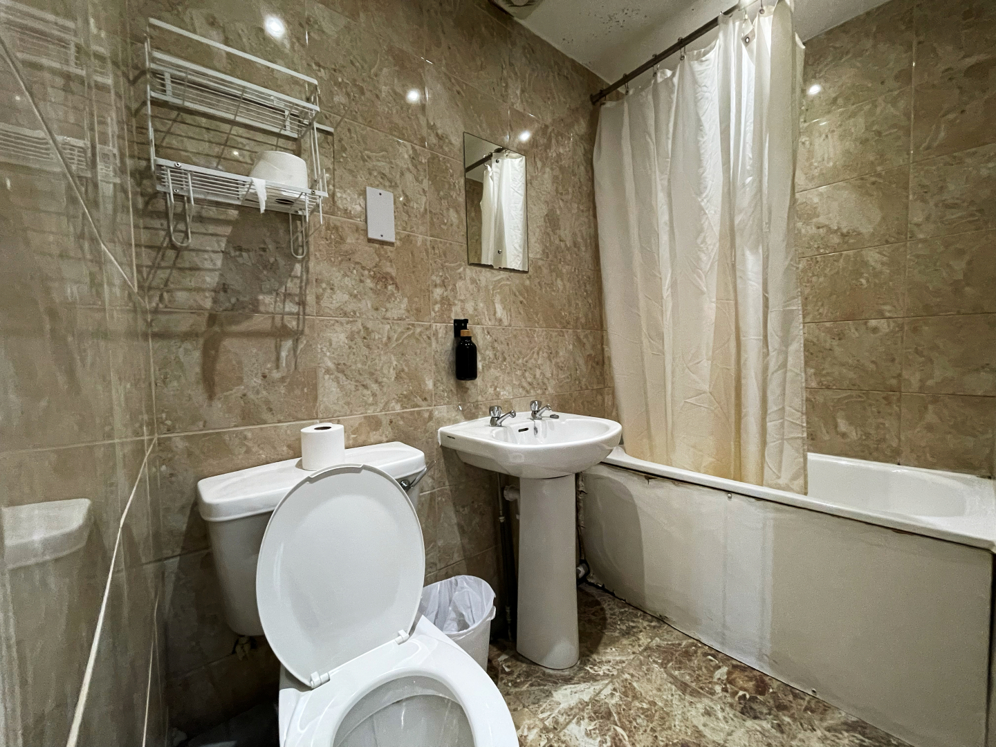 Photo - Somerset Hotel Baker Street London