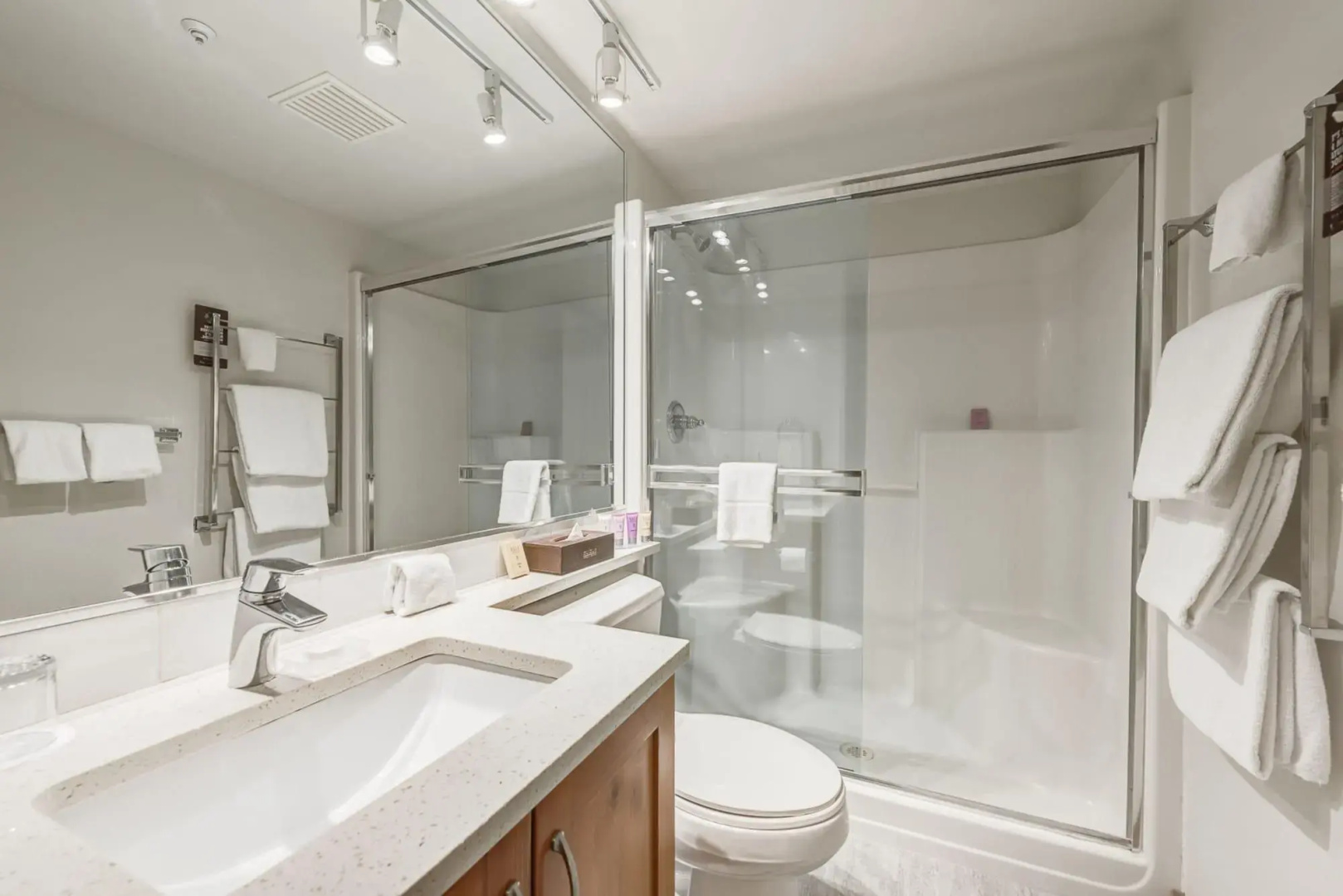 Foto - Blackcomb Springs Suites by CLIQUE
