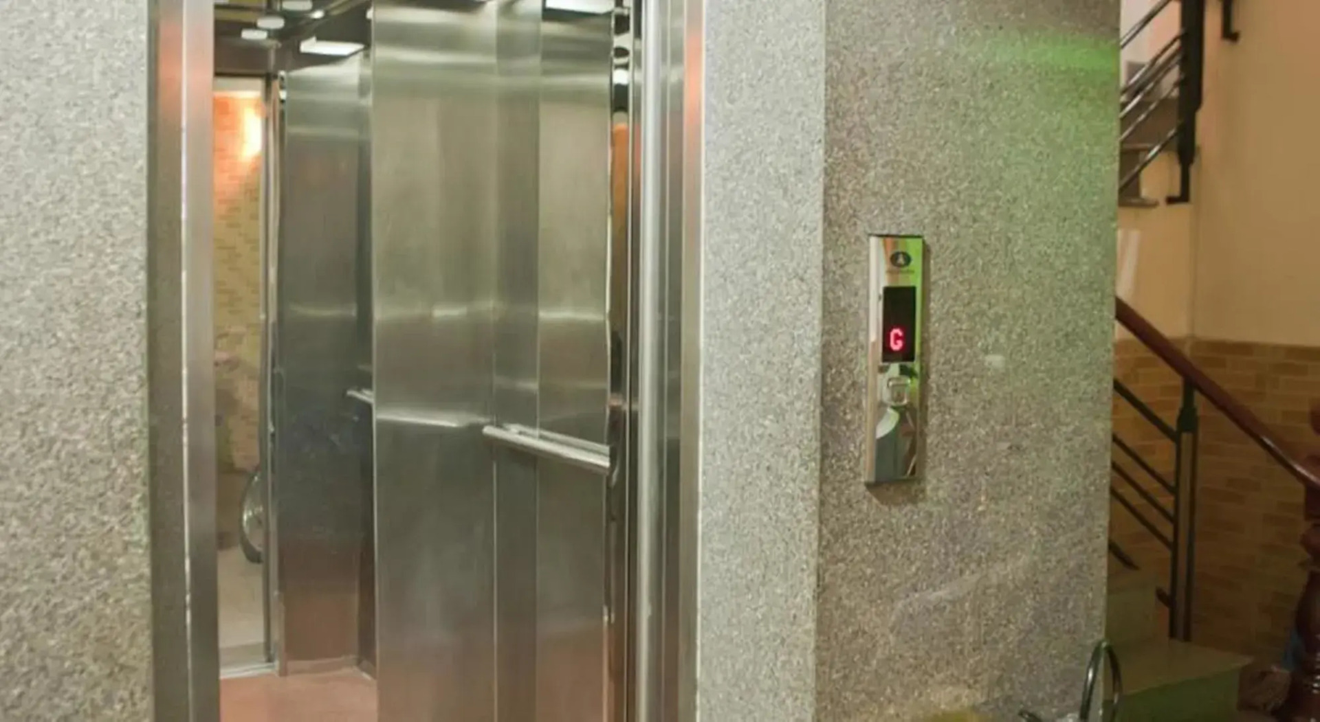 Foto - Spring Hung Anh Hotel - Sân Bay TSN