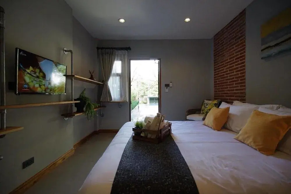 Foto - Yellow Pillow village