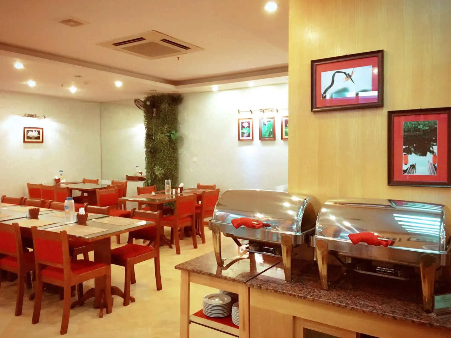 Foto - First Eden Hotel