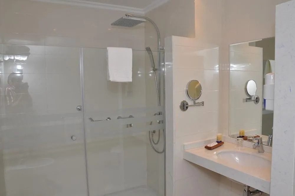 Photo - Across Hotels & Spa