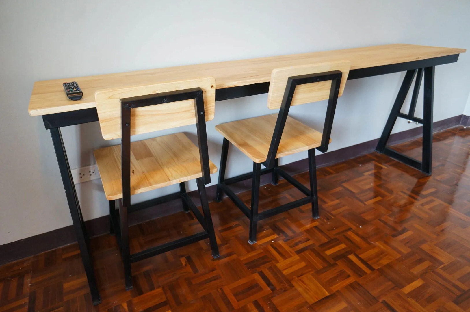 Photo - Lux Rooms Night Bazaar