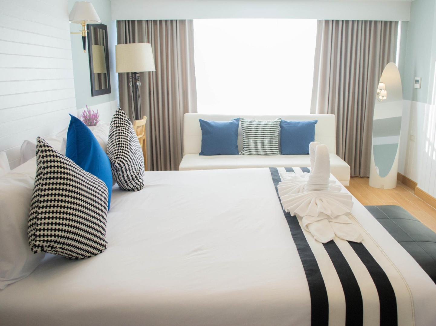 Paradise Hotel