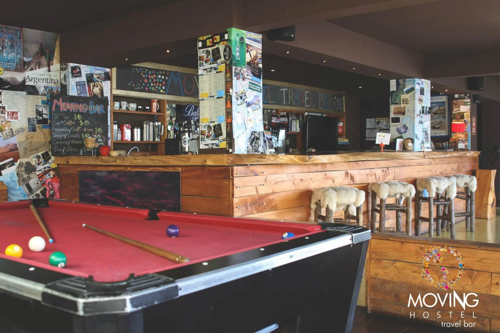 Foto - Moving Hostel Travel Bar