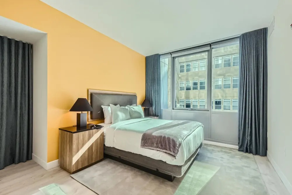 Photo - Sentral Michigan Avenue