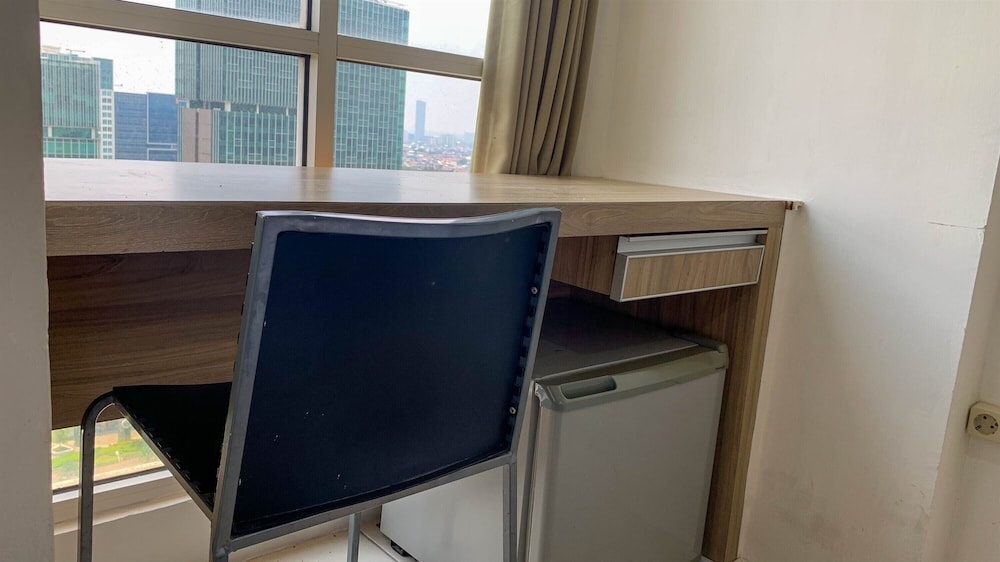 Cozy And Tidy Studio At Tifolia Apartment