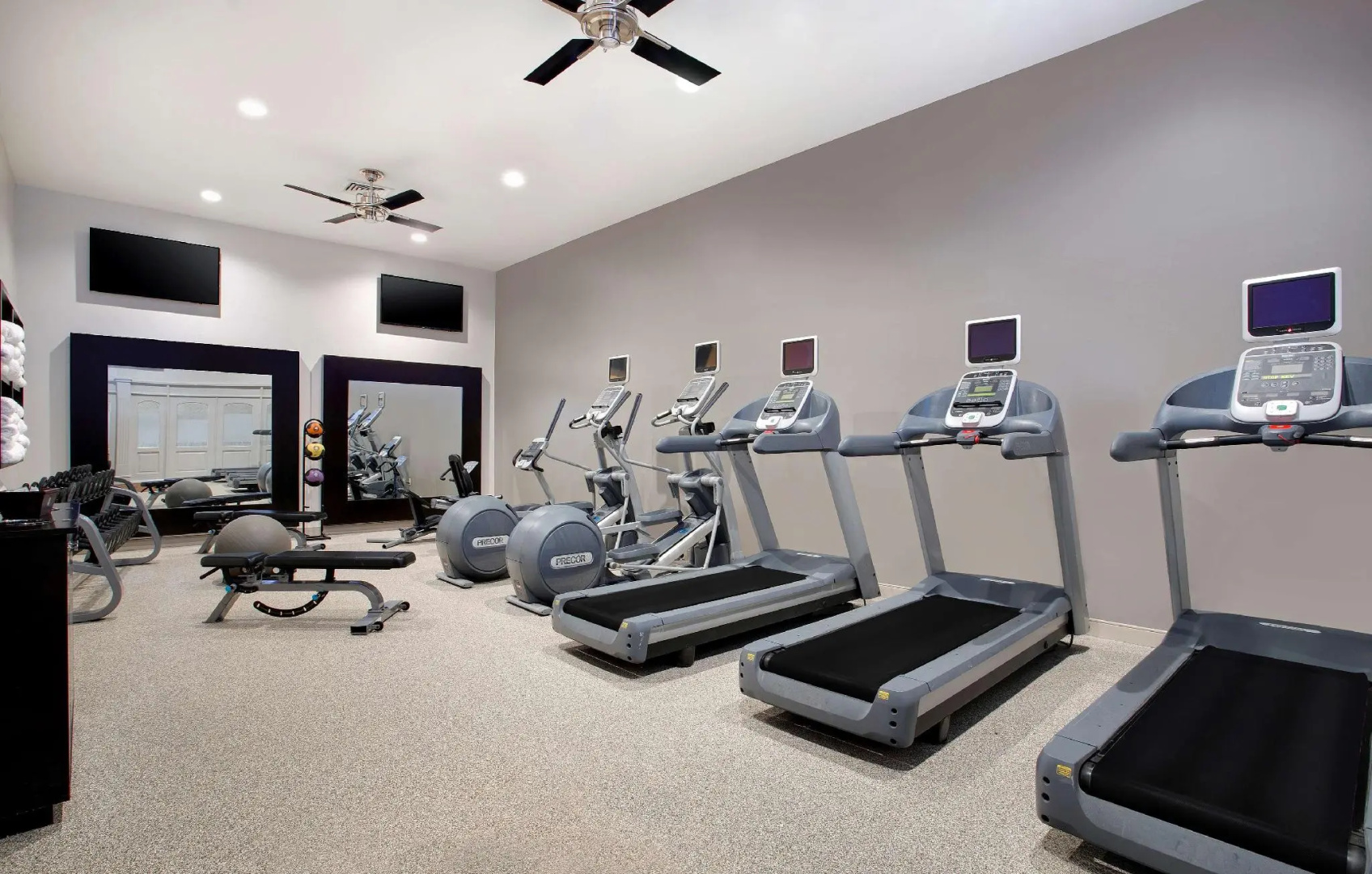 Photo - Embassy Suites by Hilton Orlando International Drive Convention Center