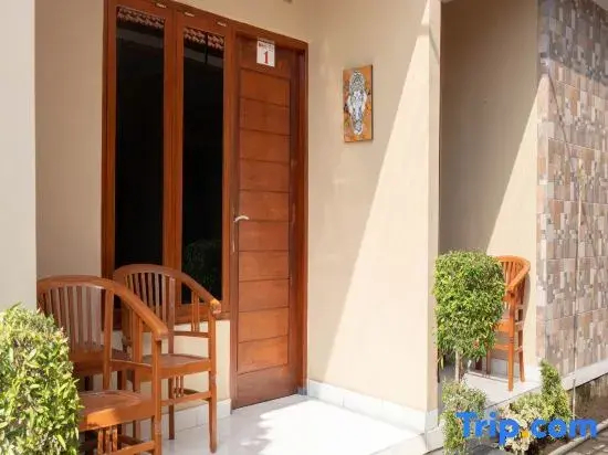 Foto - RedDoorz near Buleleng Harbour 2