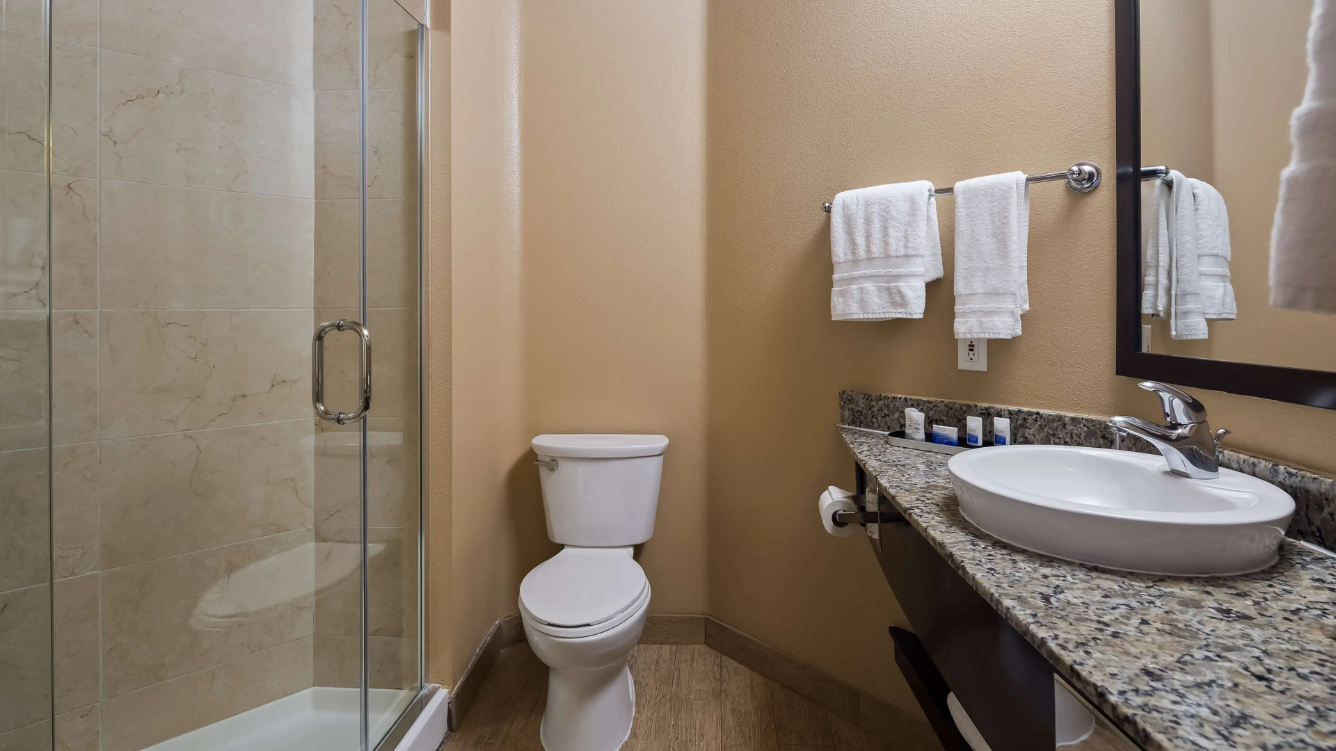 Photo - Best Western Plus Oceanside Palms